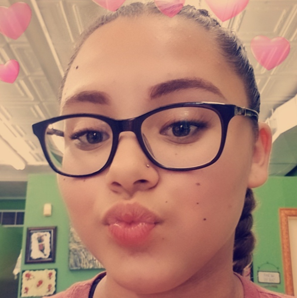 Meet your Posher, Luciana